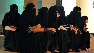 الملك عبدالله يفتح الباب لها: تعيين 30 سيدة في مجلس الشورى السعودي ( اسماء ) الملك عبدالله يفتح الباب لها: تعيين 30 سيدة في مجلس الشورى السعودي ( اسماء )
