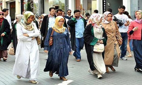 تركيا تسمح للمحاميات بإرتداء الحجاب خلال مرافعتهن تركيا تسمح للمحاميات بإرتداء الحجاب خلال مرافعتهن