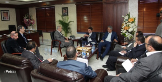 الور يبحث تطوير الاستثمار بالقطاع السياحي مع لجنته النيابية الور يبحث تطوير الاستثمار بالقطاع السياحي مع لجنته النيابية