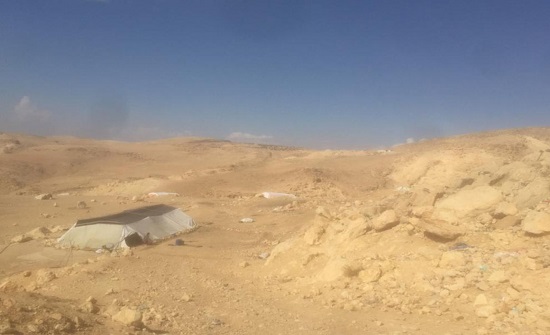 إخلاء قاطني بيوت الشعر بمادبا إخلاء قاطني بيوت الشعر بمادبا