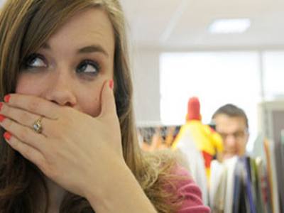 “سيدة في استراليا تتناول منظف أفران للتخلص من “الزغطة