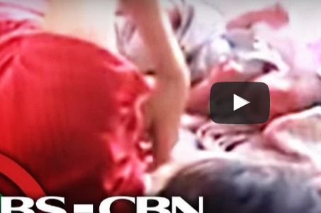 بالفيديو.. لقطات مروعة لأم مريضة تضرب طفلها حديث الولادة