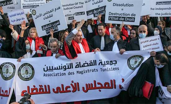 تنسيقية الهياكل القضائية في تونس: قررنا تعليق الإضراب مؤقتا مع إمكانية الرجوع إليه تنسيقية الهياكل القضائية في تونس: قررنا تعليق الإضراب مؤقتا مع إمكانية الرجوع إليه