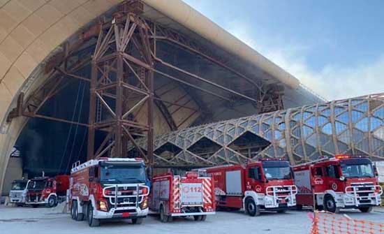 السيطرة على حريق في مشروع مطار الكويت الجديد ولا إصابات .. بالفيديو السيطرة على حريق في مشروع مطار الكويت الجديد ولا إصابات .. بالفيديو