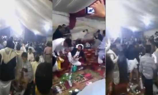 فيديو: ثور هائج يقتحم عرسًا في اليمن.. شاهد ماذا حدث فيديو: ثور هائج يقتحم عرسًا في اليمن.. شاهد ماذا حدث