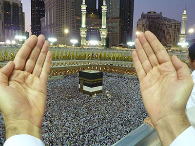 اعتقال حاج مصري لدعائه على الحكام العرب في الحرم