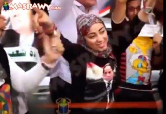 مصريات يرقصن على اغنية " اه يا سيسى "