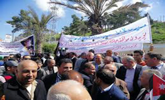 مسيرة حاشدة في جرش دعما لمواقف الملك مسيرة حاشدة في جرش دعما لمواقف الملك