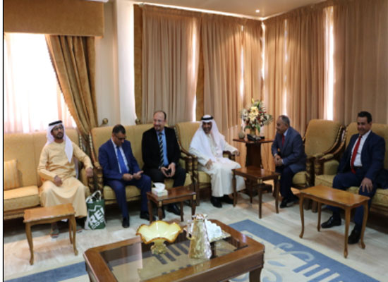 الشيخ عبدالعزيز النعيمي يحاضر في جامعة الحسين