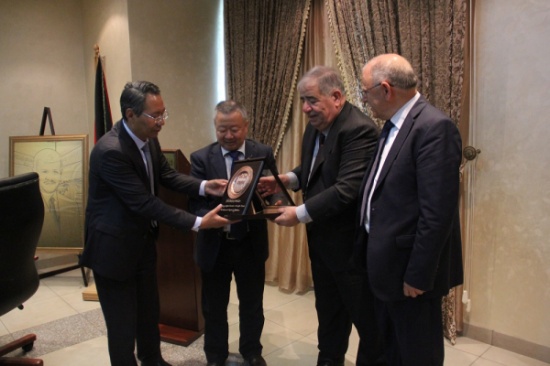 الوفد الصيني يختتم زيارته الى اتحاد الجامعات العربية ويلتقي وزير التعليم العالي