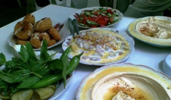 الأردنيون ينفقون 2.5 مليون دينار على الحمص والفول في رمضان