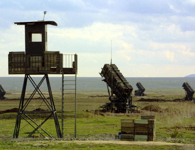 ألمانيا تستبعد استخدام بطاريات باتريوت على الحدود التركية في النزاع السوري