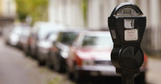 يحقق "ثروة" من سرقة ماكينات المواقف يحقق "ثروة" من سرقة ماكينات المواقف