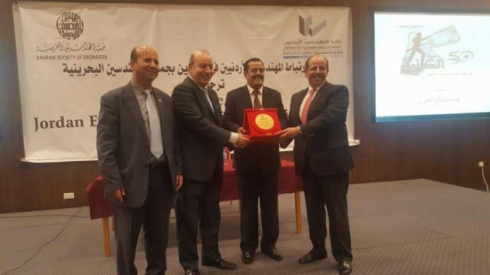 السفير الوريكات يشيد بدور معركة الكرامة في كسر جيش الاحتلال السفير الوريكات يشيد بدور معركة الكرامة في كسر جيش الاحتلال