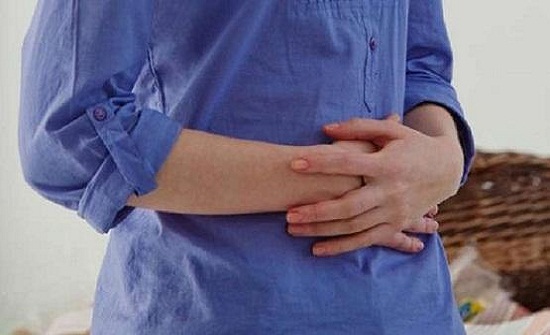 عارض شائع لسرطان المبيض تجهله النساء عارض شائع لسرطان المبيض تجهله النساء