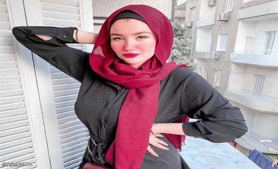 مصر.. الحكم على فتاة تيك توك بتهمة الاتجار بالبشر مصر.. الحكم على فتاة تيك توك بتهمة الاتجار بالبشر