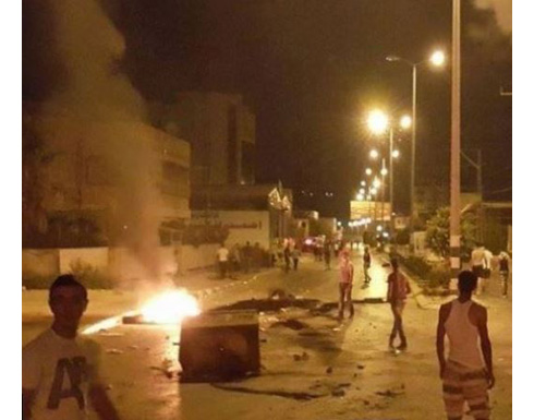 أمن السلطة يطلق الرصاص الحي على متظاهرين في مخيم جنين بالضفة