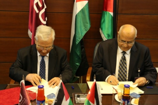 جامعة الشرق الأوسط و"القدس المفتوحة" تبرمان اتفاقية تعاون مشترك جامعة الشرق الأوسط و"القدس المفتوحة" تبرمان اتفاقية تعاون مشترك