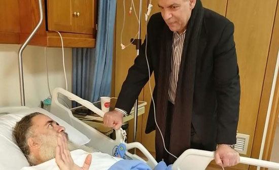 وزير الصحة يطمئن على صحة المطران الأب عطا الله حنا وزير الصحة يطمئن على صحة المطران الأب عطا الله حنا