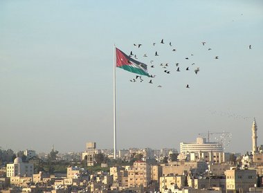 جواد العناني : الاقتصاد الأردني ليس خطيراً كما يتصوره البعض جواد العناني : الاقتصاد الأردني ليس خطيراً كما يتصوره البعض