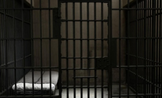 محافظ إربد يخلي سبيل 5 مبرئين من الهتاف لداعش محافظ إربد يخلي سبيل 5 مبرئين من الهتاف لداعش