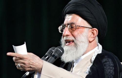 استبدلوا "وقفة عرفات" بزيارة "العتبات".. مليون إيراني إلى كربلاء للحج "على طريقة خامنئي" استبدلوا "وقفة عرفات" بزيارة "العتبات".. مليون إيراني إلى كربلاء للحج "على طريقة خامنئي"