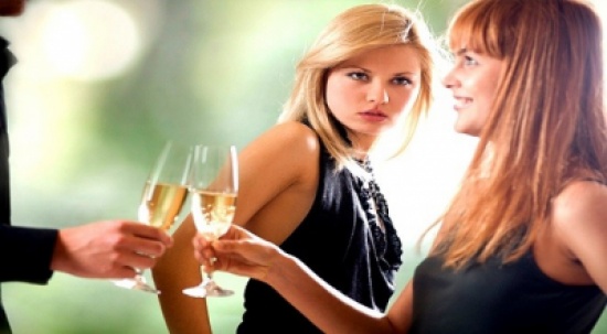 7 نصائح تبعدك عن مقارنة نفسك بامرأة أخرى 7 نصائح تبعدك عن مقارنة نفسك بامرأة أخرى