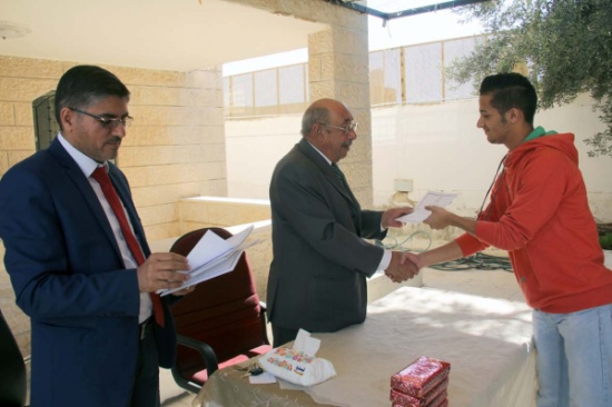 الهلال الاحمر الاردني فرع البلقاء يكرم طلبة البلقاء التطبيقية المشاركين في دورة ادارة وتنمية المتطوعين الهلال الاحمر الاردني فرع البلقاء يكرم طلبة البلقاء التطبيقية المشاركين في دورة ادارة وتنمية المتطوعين