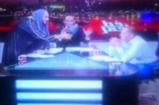 شاهد..مشاجرة على الهواء