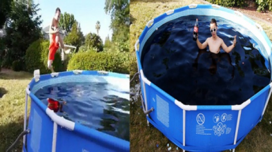 شاهد: ماذا حدث لهذا الشاب بعد استحمامه بـ 1500 غالون كوكاكولا