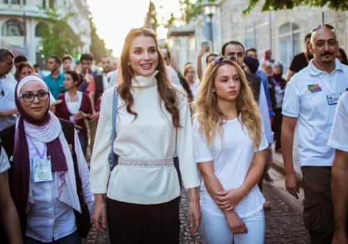 من بينها صورة للملكة ... تعرف على أشهر 10 صور تداولتها مواقع التواصل الاجتماعي في 2015
