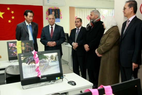 "الأردنية" تفتتح الزاوية الثقافية الصينية الجديدة