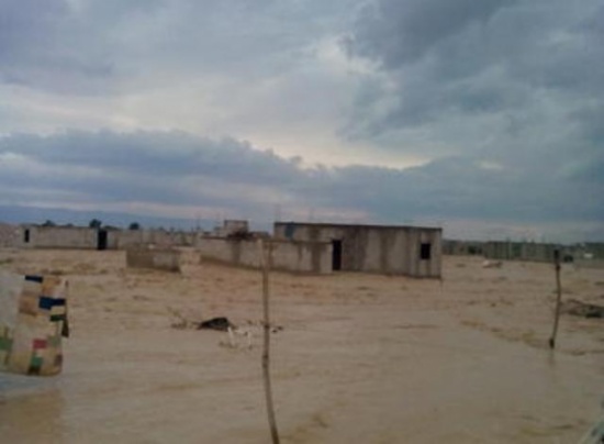 السيول تغلق الطريق الرئيس في الاغوار الجنوبية السيول تغلق الطريق الرئيس في الاغوار الجنوبية