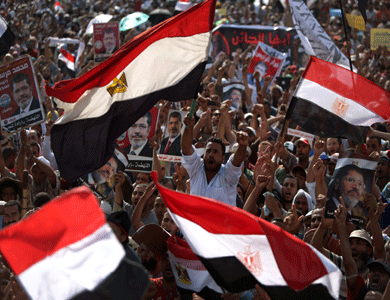 البيت الأبيض يرفض تعليق المعونة عن مصر والبنتاغون يقطع الاتصال بالإخوان البيت الأبيض يرفض تعليق المعونة عن مصر والبنتاغون يقطع الاتصال بالإخوان