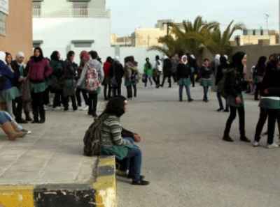 اعتصام سائقي وحراس المدارس في «تربية مأدبا» للمطالبة بتحسين أوضاعهم اعتصام سائقي وحراس المدارس في «تربية مأدبا» للمطالبة بتحسين أوضاعهم