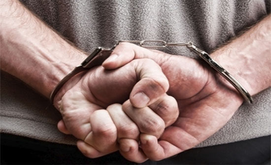 عمان :القبض على شخص تلاعب بتاريخ صلاحية منشطات جنسية