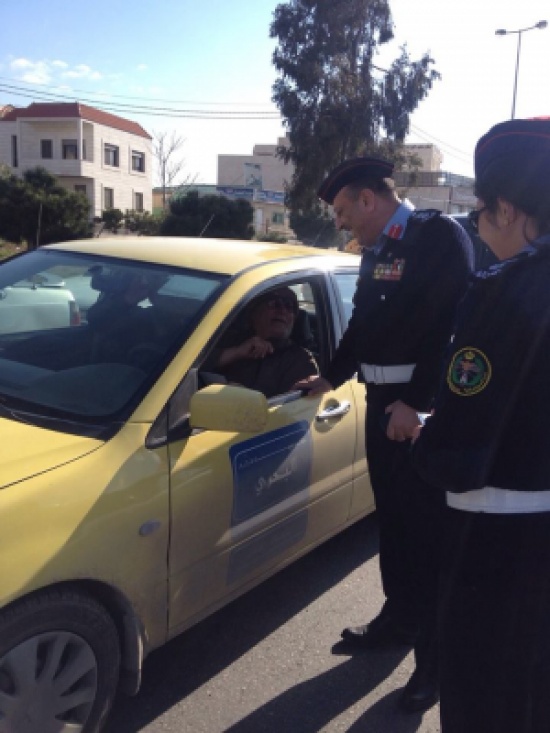 الأمن العام ينفذ مبادرة التوعية المرورية الأمن العام ينفذ مبادرة التوعية المرورية