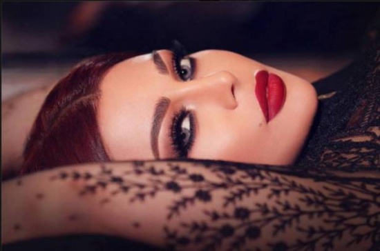 هيفا تعود الى الشاشة مع "الاسطورة" هيفا تعود الى الشاشة مع "الاسطورة"