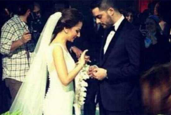 حسن الشافعي يفرج أخيراً عن 11 صورة من زفافه - شاهدوها