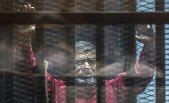 دعوات قضائية لإسقاط الجنسية المصرية عن أبناء الرئيس مرسي