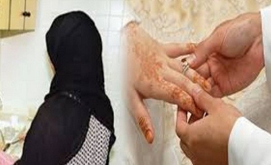 خليجي يفاجئ زوجته ويتزوج من خادمته خليجي يفاجئ زوجته ويتزوج من خادمته