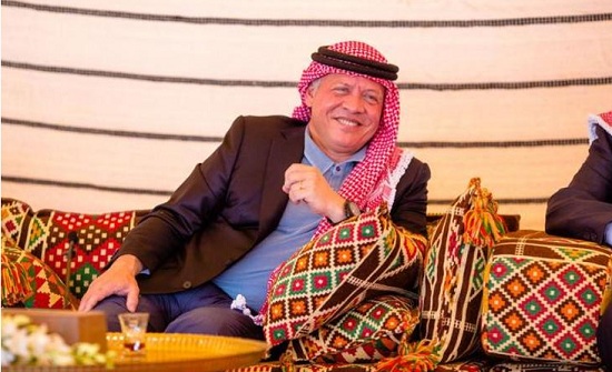الملك يقيم مأدبة إفطار لأبناء محافظات الشمال الملك يقيم مأدبة إفطار لأبناء محافظات الشمال