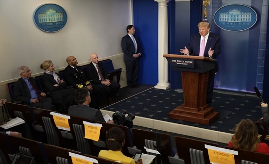 2500 وفاة جديدة بكورونا في أمريكا.. وترامب: تجاوزنا الذروة