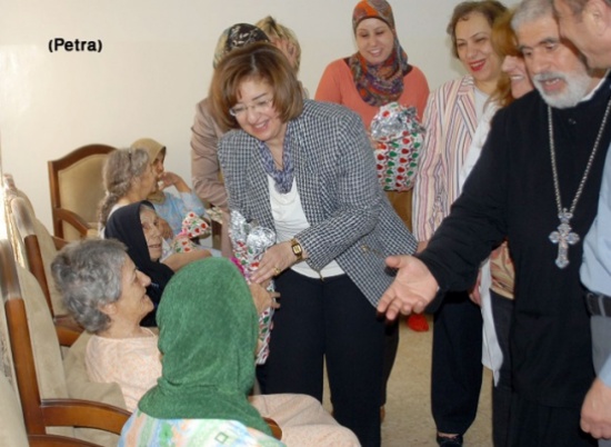 وزيرة التنمية تهنئ الجمعيات المسيحية بمناسبة عيد الفصح المجيد وزيرة التنمية تهنئ الجمعيات المسيحية بمناسبة عيد الفصح المجيد