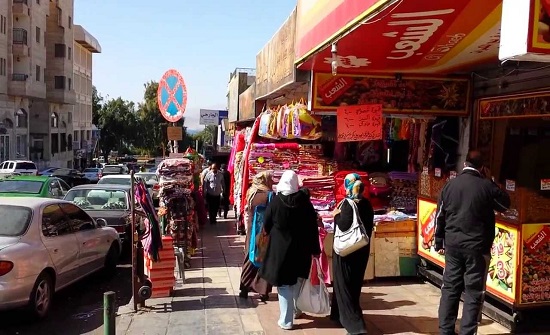 بدء موسم العروض على البضائع بالعقبة بدء موسم العروض على البضائع بالعقبة