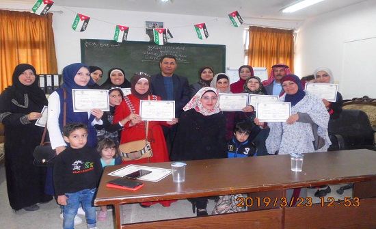 د.الكفاوين يرعى تخريج نخبة من سيدات ماركا المشاركات بدورة اعداد المشاريع الصغيرة