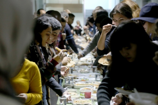 إفطار جماعي للطلبة الاجانب في "الاردنية"