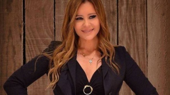 صورة عفويّة لإبنة كارول سماحة تأسر القلوب صورة عفويّة لإبنة كارول سماحة تأسر القلوب