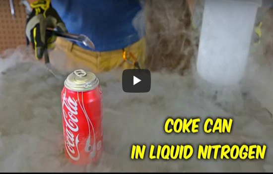 بالفيديو: ما يحدث عند وضع علبة مشروبات غازية في النيتروجين السائل