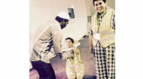 أصغر متطوع سعودي في رمضان عمره 3 أعوام